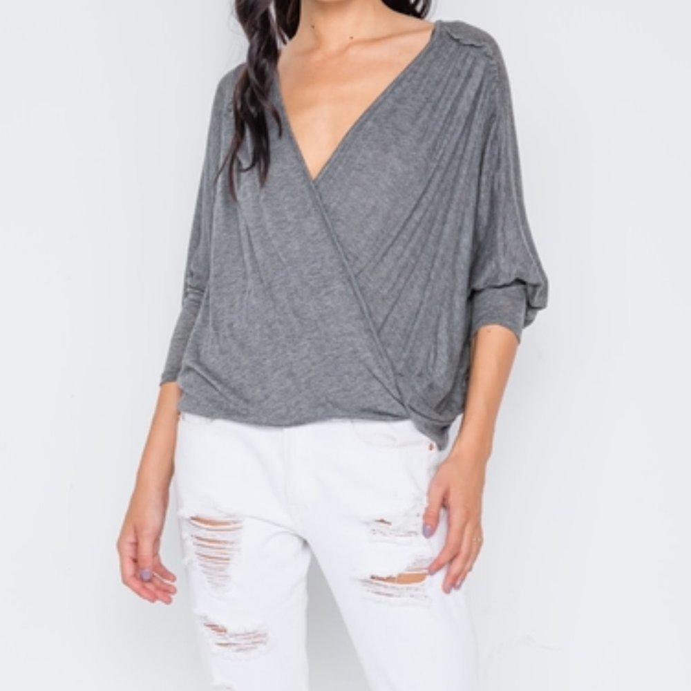 Cleo Ladies Lightweight Gray Front Knot Twist Drape Top - Small Only - Picture 3 of 8